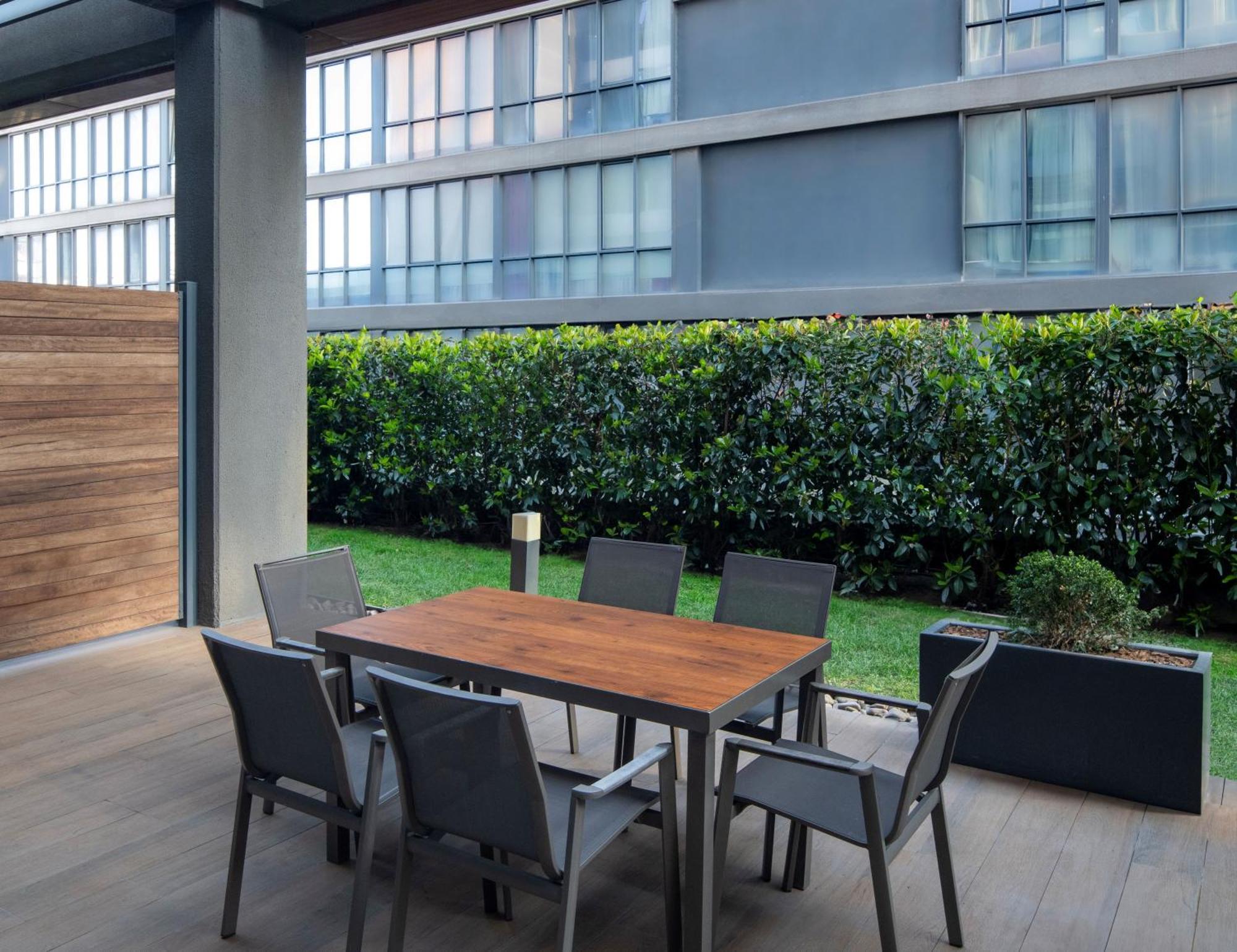 Movenpick Living Istanbul West Hotel Exterior foto