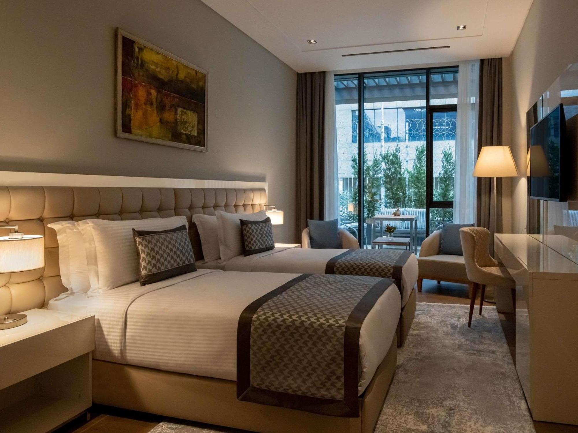 Movenpick Living Istanbul West Hotel Exterior foto