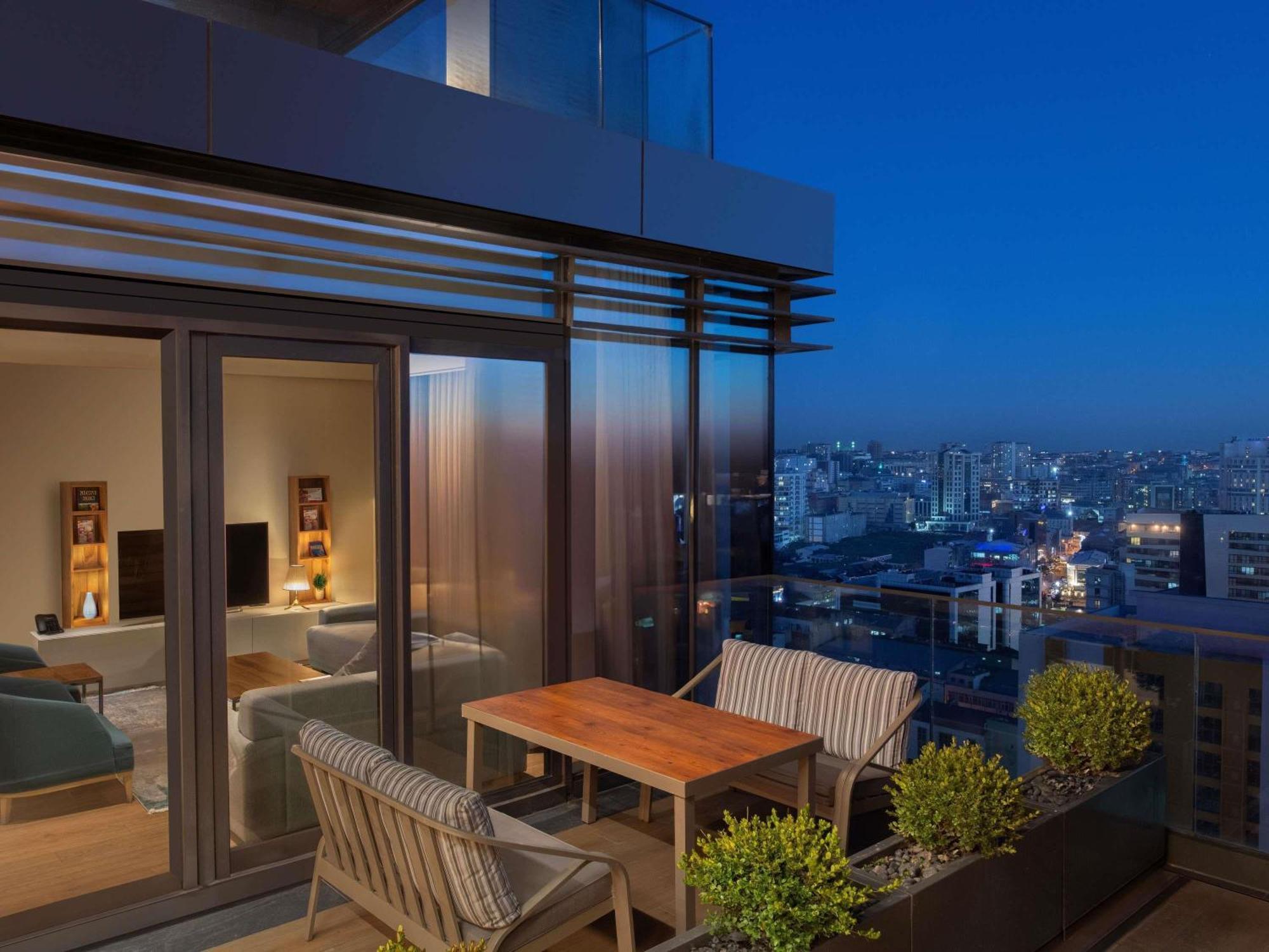 Movenpick Living Istanbul West Hotel Exterior foto