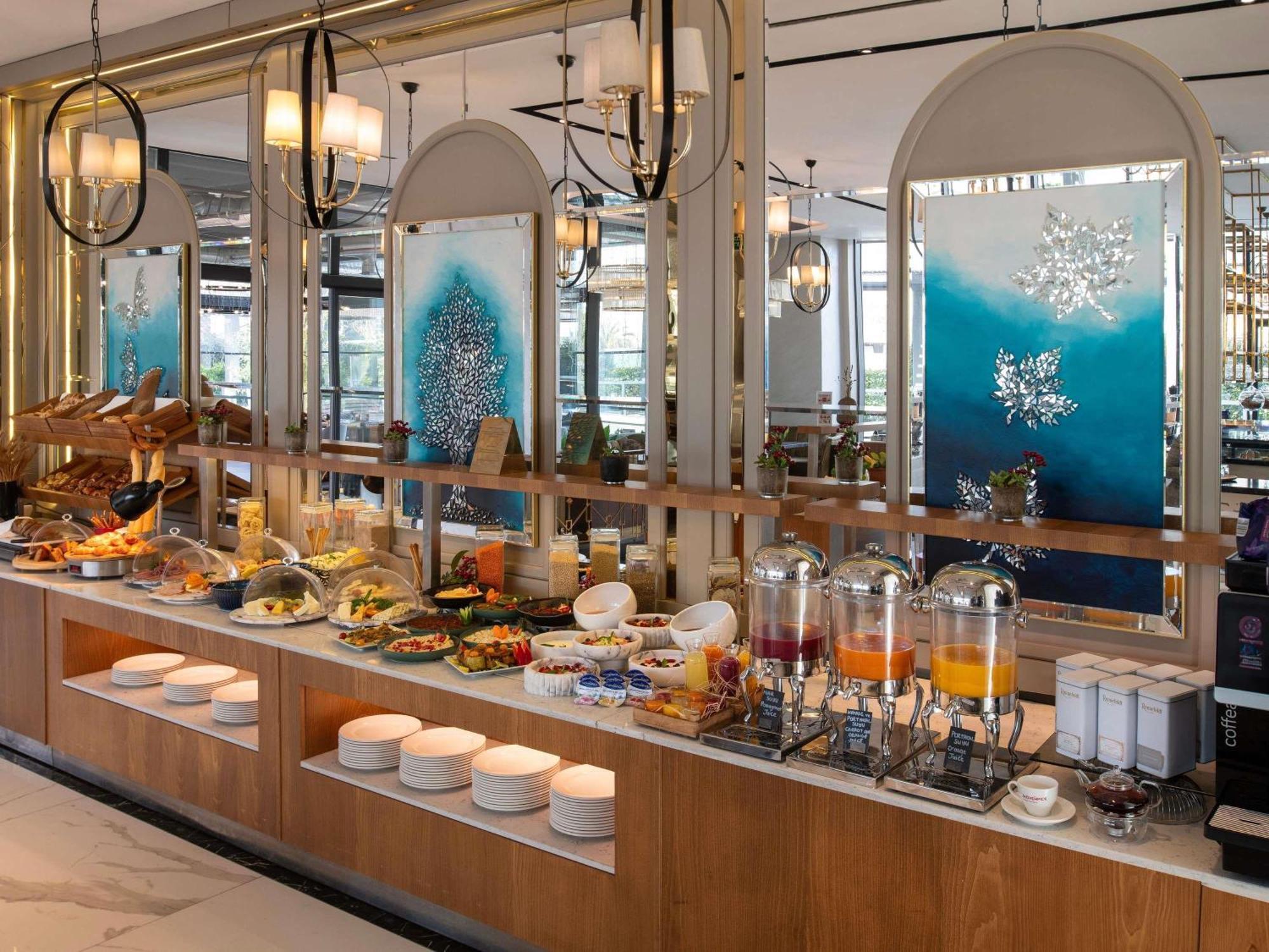 Movenpick Living Istanbul West Hotel Exterior foto