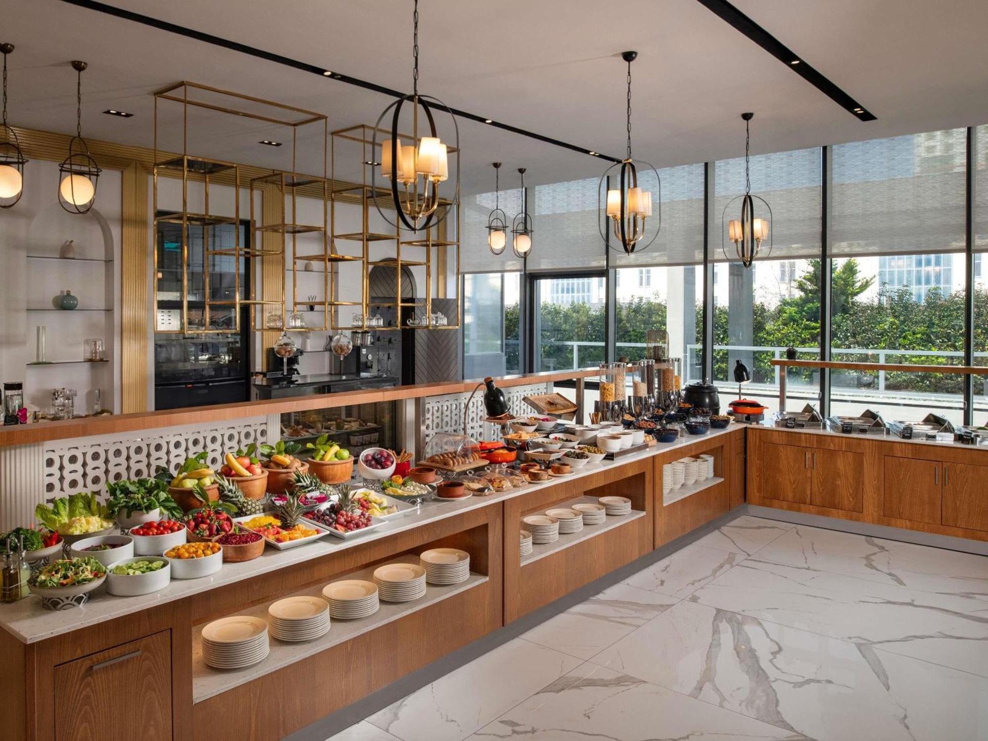 Movenpick Living Istanbul West Hotel Exterior foto
